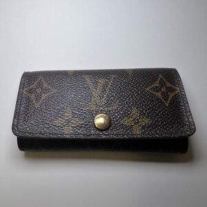 Louis Vuitton 4 Key holder Monogram